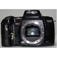 Minolta Dynax 700si 35mm Film Camera Body Only for Parts or Not Working
